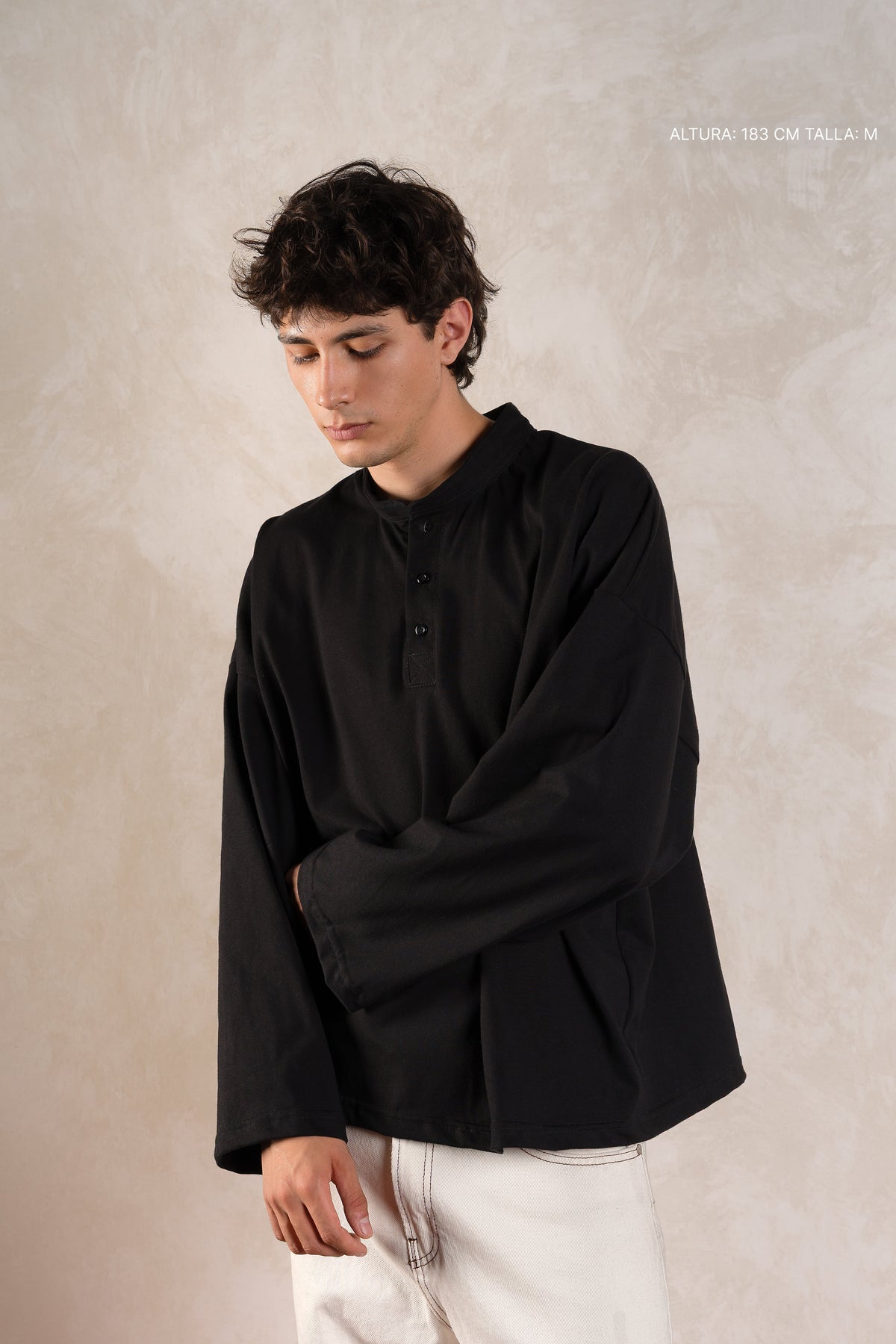 Maho Henley Longsleeve Black