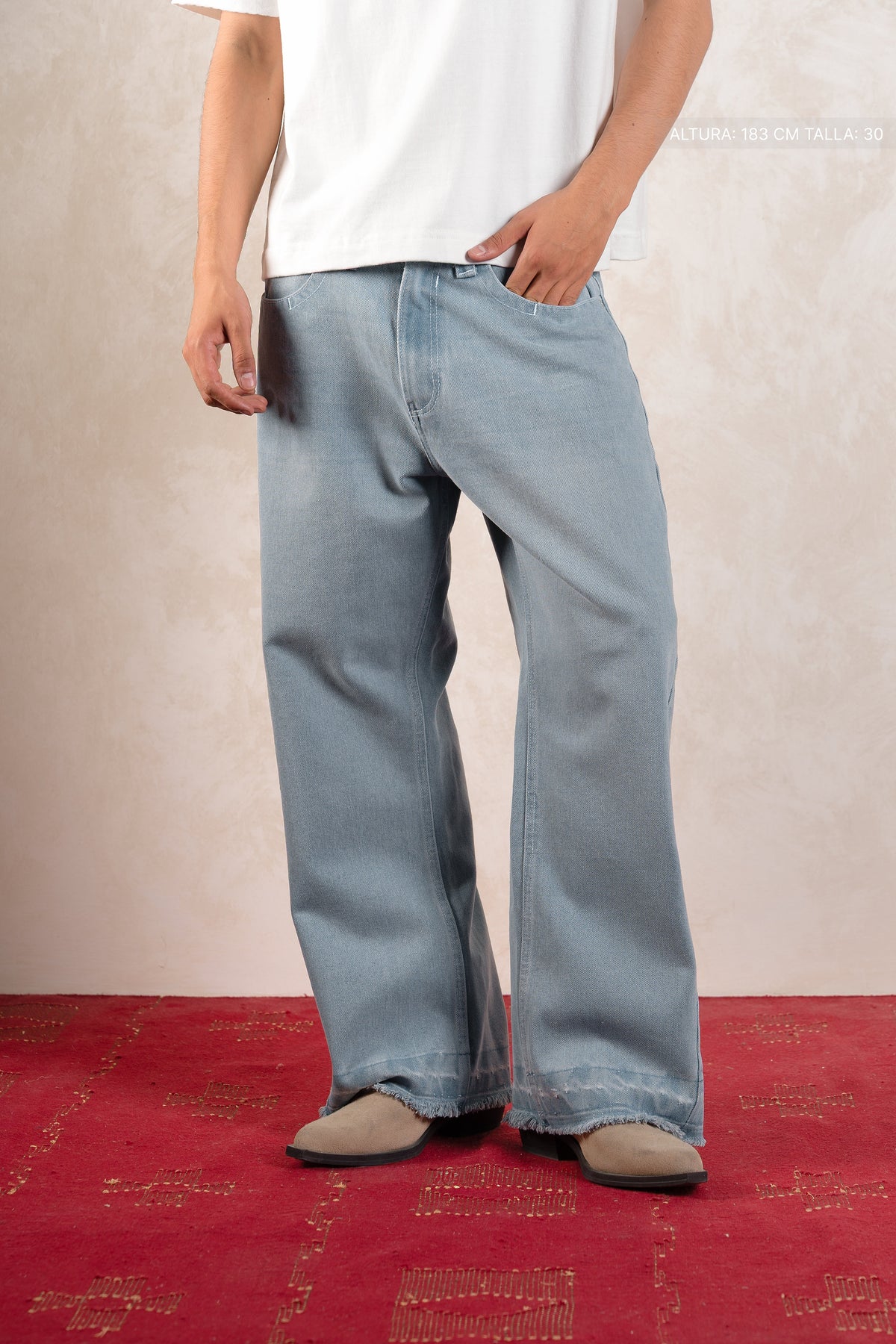 Twisted Flare Jeans Washed Blue