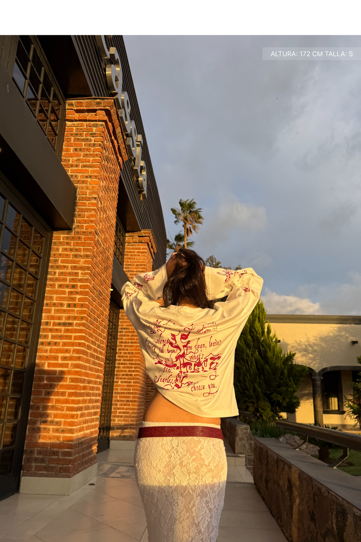 Letter Cross Longsleeve Ivory