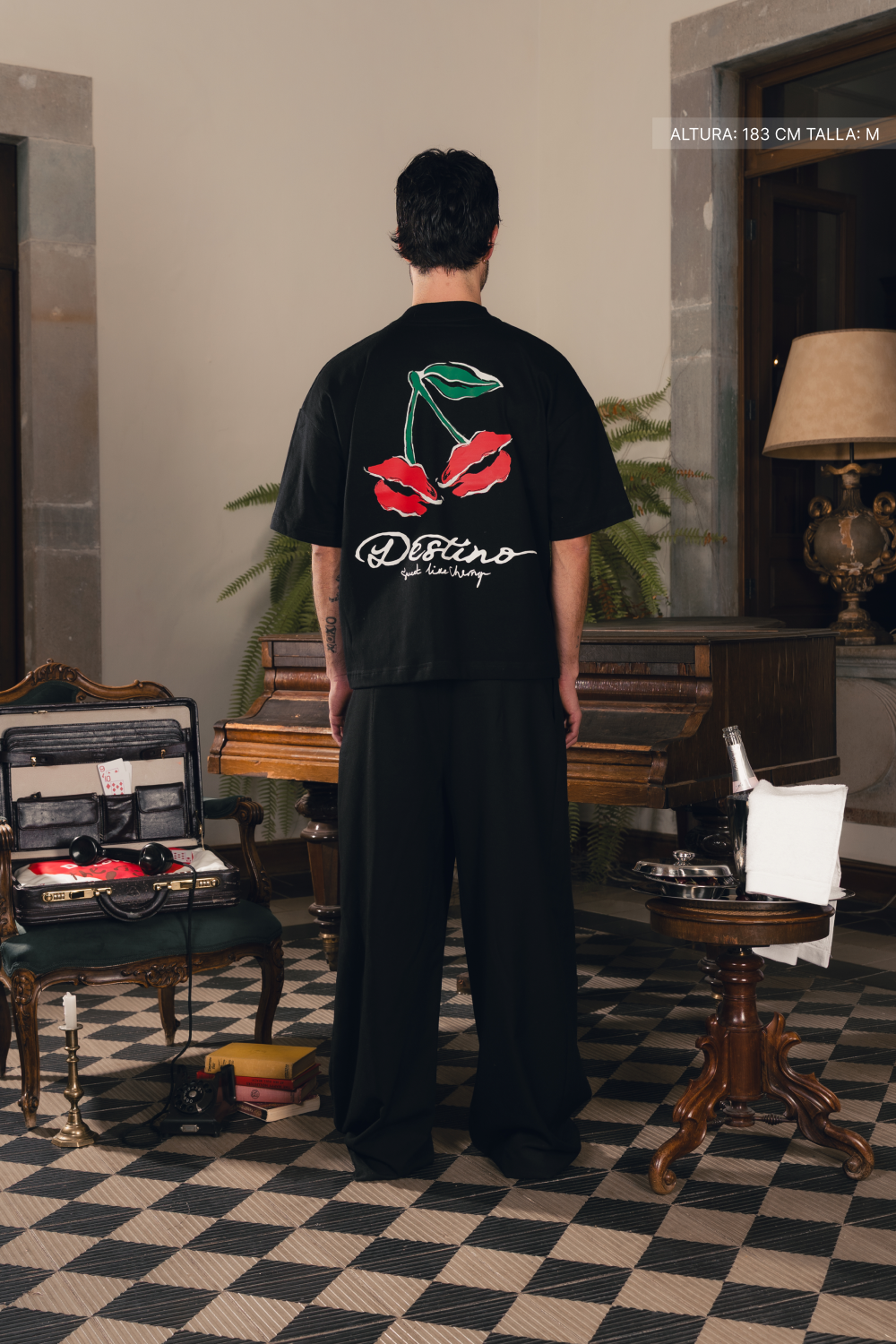 Sweet Lips Tee Black