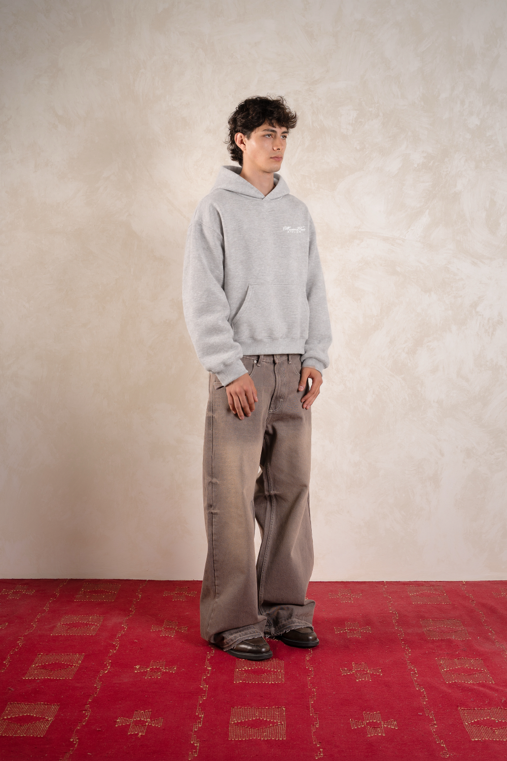 Cathedral Hoodie Jasper Grey — Model front