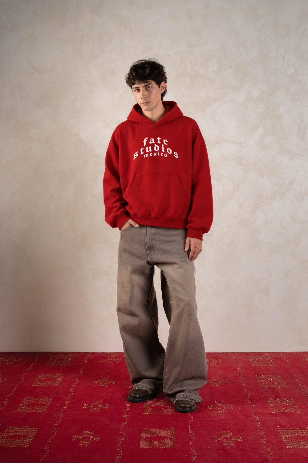 Mexico 77 Hoodie Cherry Red — Model front